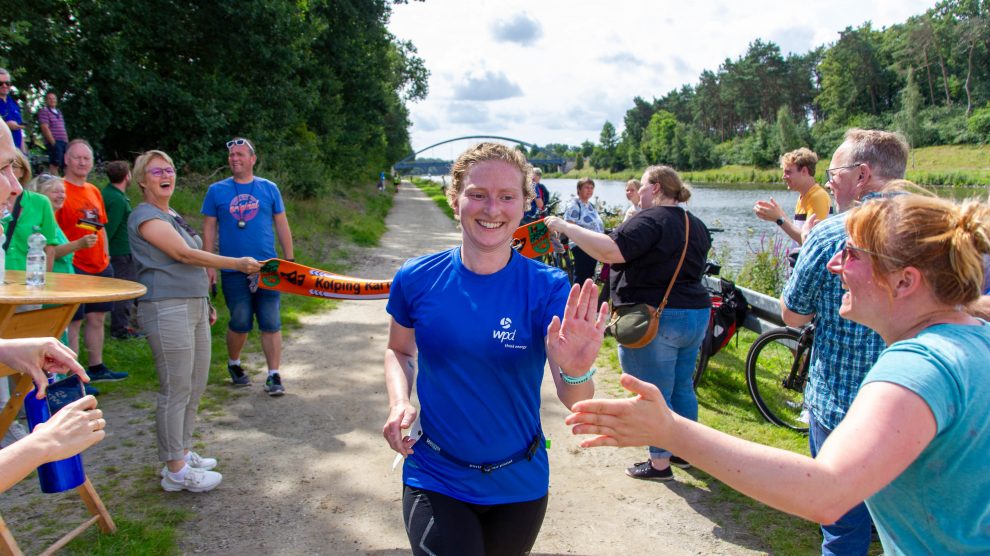 500 Meter Schwimmen, 20 Kilometer Radfahren und 5 Kilometer Laufen oder Walken sind die Disziplinen des Hollager Kanal-Cups, dessen Erlös vollständig dem Kinderhilfswerk terre des hommes zugutekommt. Foto: André Thöle