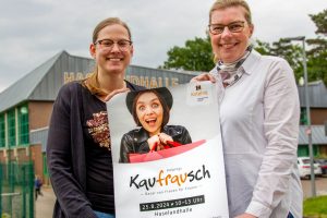 Janina Bode und Martina Unland organisieren „Kolpings Kaufrausch“. Foto: André Thöle