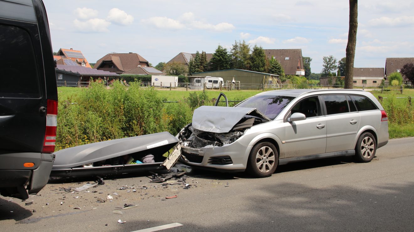 Auf der Ruller Straße (L 109) ereignete sich am Freitagnachmittag ein schwerer Verkehrsunfall. Foto: Marc Dallmöller / md-foto.com