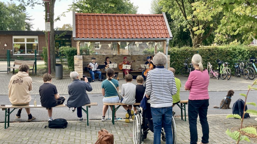 Am Dorfplatz gab es bei der letzten Osnabrücker Landpartie Musik. Foto: Team OLP