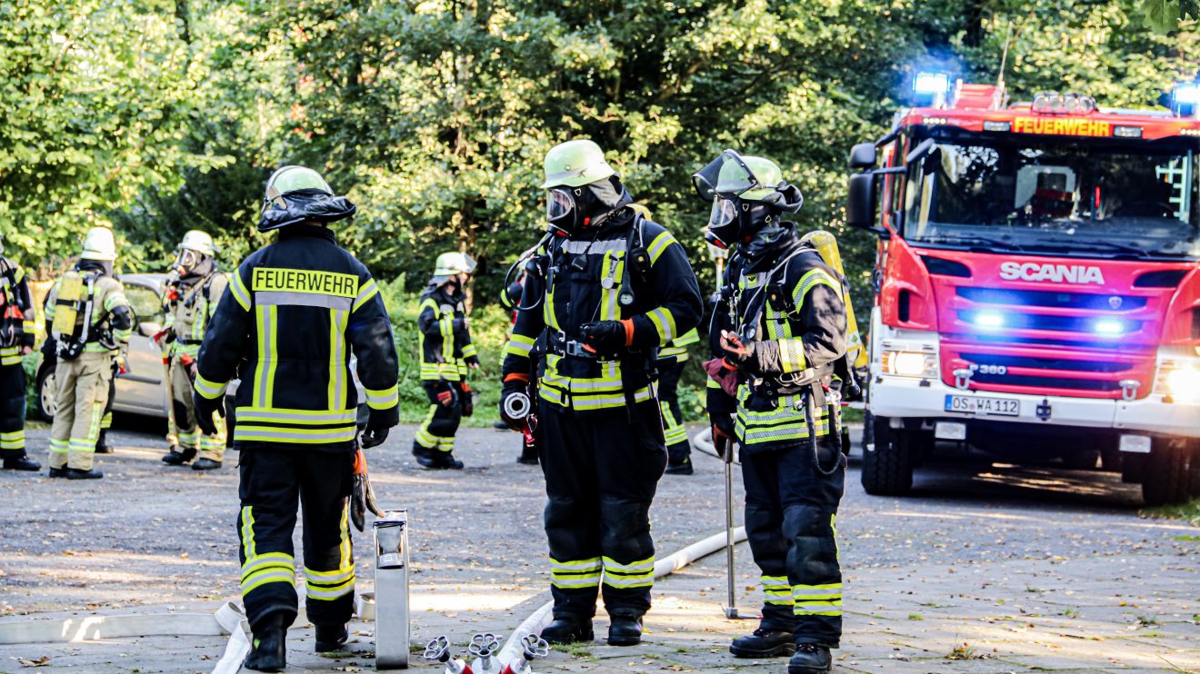 Einblicke in die gemeinsame Großübung der Feuerwehren Wallenhorst und Rulle sowie des DRK Wallenhorst. Foto: Marc Dallmöller