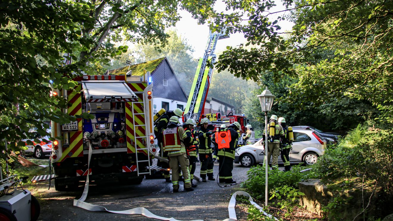 Einblicke in die gemeinsame Großübung der Feuerwehren Wallenhorst und Rulle sowie des DRK Wallenhorst. Foto: Marc Dallmöller