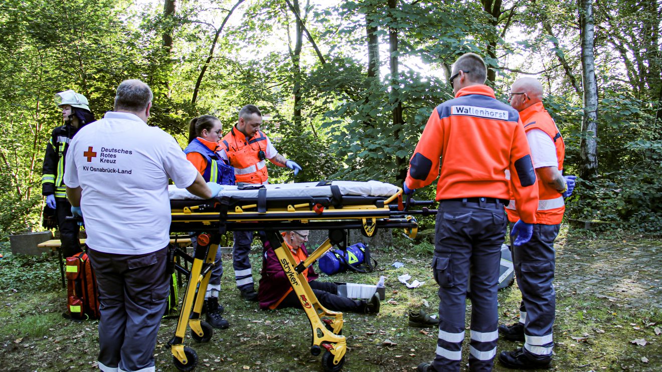 Einblicke in die gemeinsame Großübung der Feuerwehren Wallenhorst und Rulle sowie des DRK Wallenhorst. Foto: Marc Dallmöller