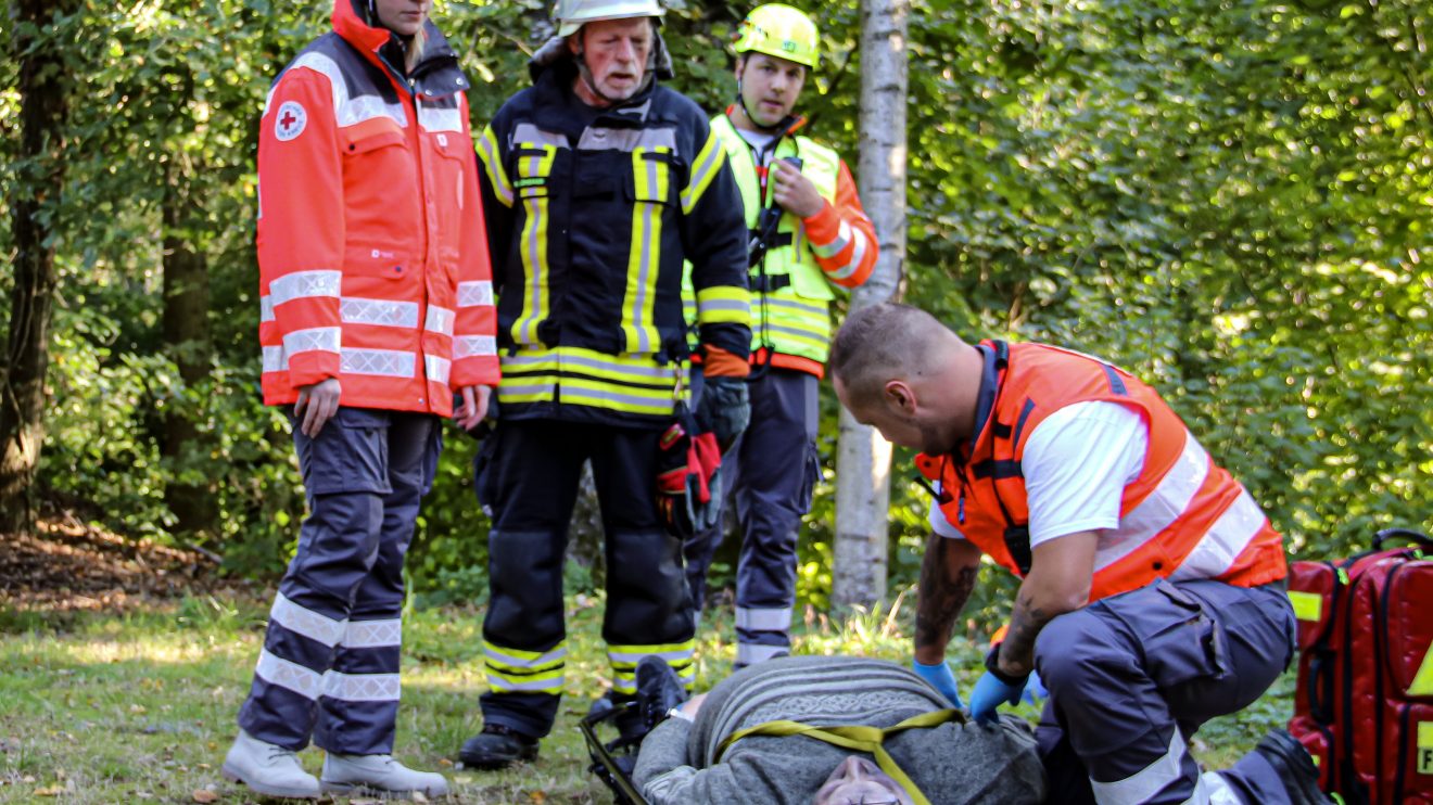 Einblicke in die gemeinsame Großübung der Feuerwehren Wallenhorst und Rulle sowie des DRK Wallenhorst. Foto: Marc Dallmöller