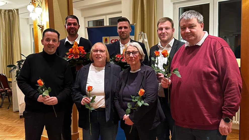 Der neue geschäftsführende Vorstand der CDU Wallenhorst (v.l.: Patrick Bäune, Bernd Klute, Anna Schwegmann, Marius Meyer, Rita Plois, Dominik Küttner, Holger Pellmann. Es fehlen: Ernst August Schulterobben, Michael Hellweg). Foto: CDU Wallenhorst