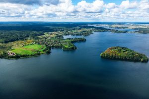 Traumhafte Landschaften mit Seen und Wäldern kennzeichnen weite Teile der aufstrebenden Gemeinde Stawiguda. Foto: Gemeinde Stawiguda