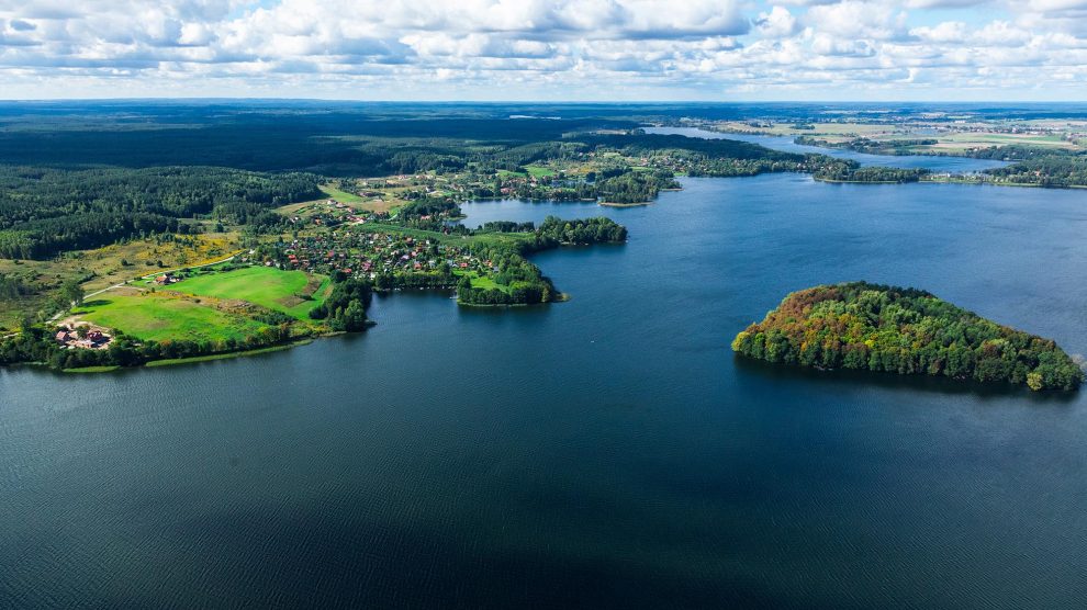 Traumhafte Landschaften mit Seen und Wäldern kennzeichnen weite Teile der aufstrebenden Gemeinde Stawiguda. Foto: Gemeinde Stawiguda