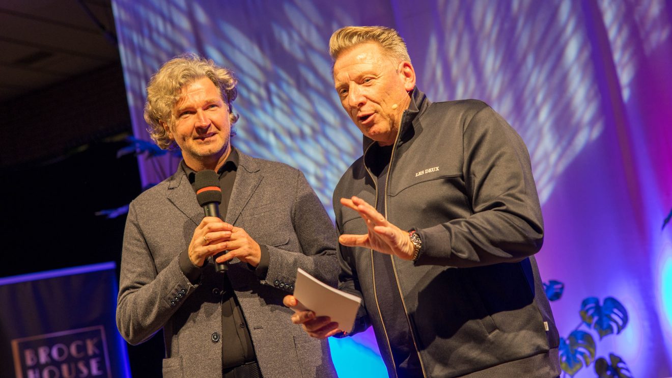 Kennen und verstehen sich: Wilhelm Loth (links) und Ludger Abeln. Foto: Gemeinde Wallenhorst / André Thöle