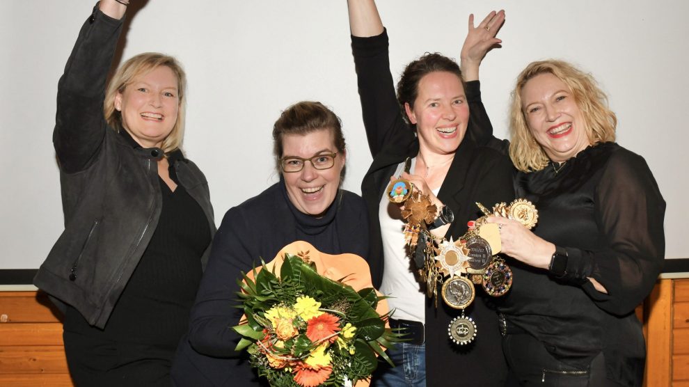 Starten als Viergestirn schwungvoll in die Session (von links): Silke II. (Hampel), Martina I. (Unland), Christiane I. (Brockmeyer) und Simone I. (Brockmeyer). Foto: Kurt Flegel